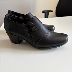 Clarks Elegant Black Women's Shoes size 10